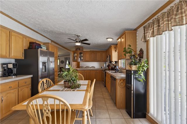 96 Songbird Lane, Tiverton, RI 02878