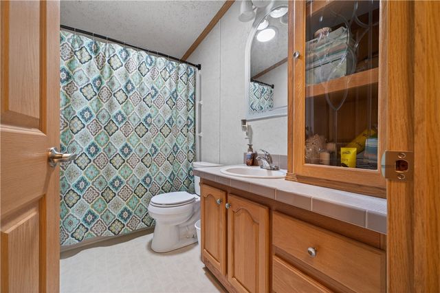 96 Songbird Lane, Tiverton, RI 02878