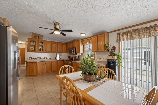 96 Songbird Lane, Tiverton, RI 02878