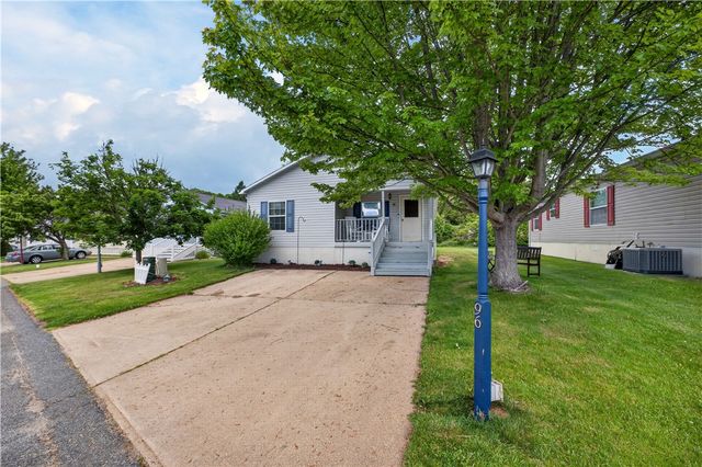 96 Songbird Lane, Tiverton, RI 02878
