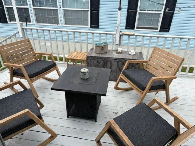 96 Songbird Lane, Tiverton, RI 02878