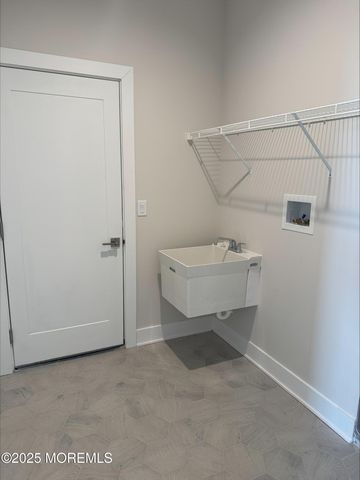 47 Sofia Drive, Manalapan, NJ 07726