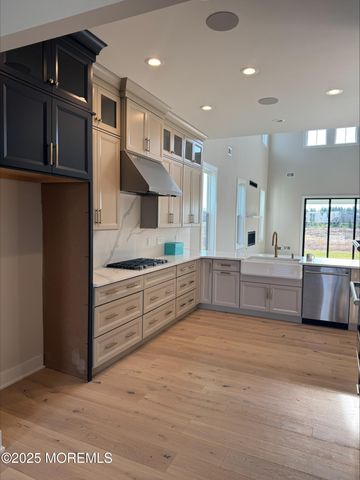 47 Sofia Drive, Manalapan, NJ 07726