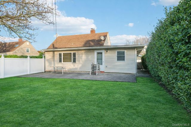 56 Jester Lane, Levittown, NY 11756