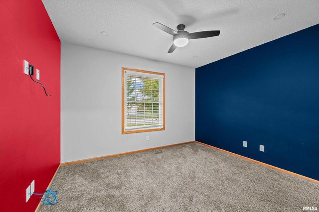 1405 E 7TH Street, Coal Valley, IL 61240