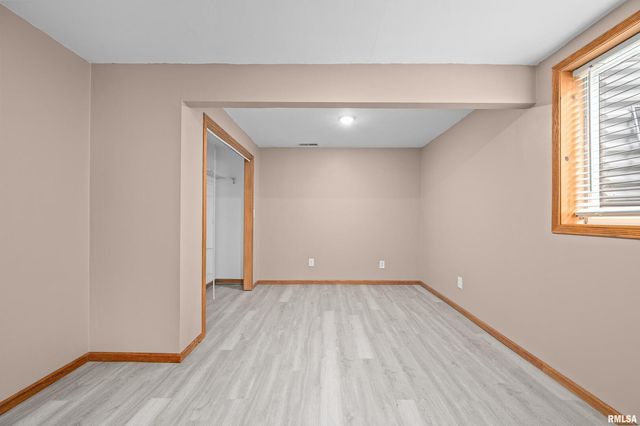 1405 E 7TH Street, Coal Valley, IL 61240