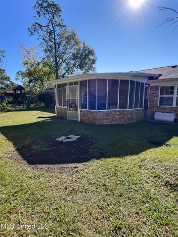 1400 Sussex Drive, Ocean Springs, MS 39564