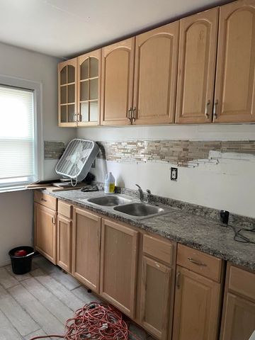 15341 Cherrylawn Street, Detroit, MI 48238