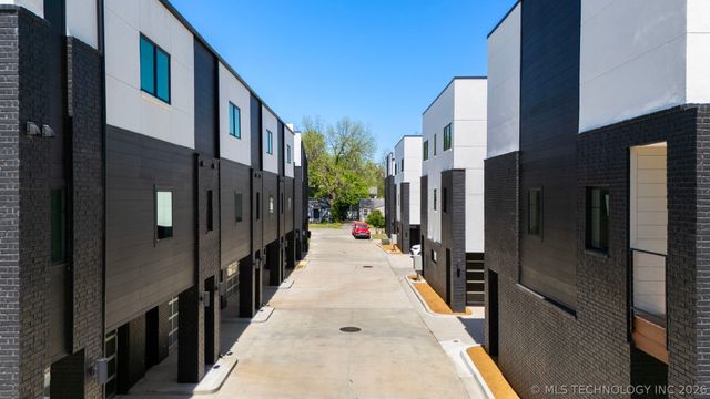 3777 S Riverside Drive 3777, Tulsa, OK 74105