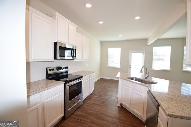 82 Sepia Oak Drive, Newnan, GA 30263