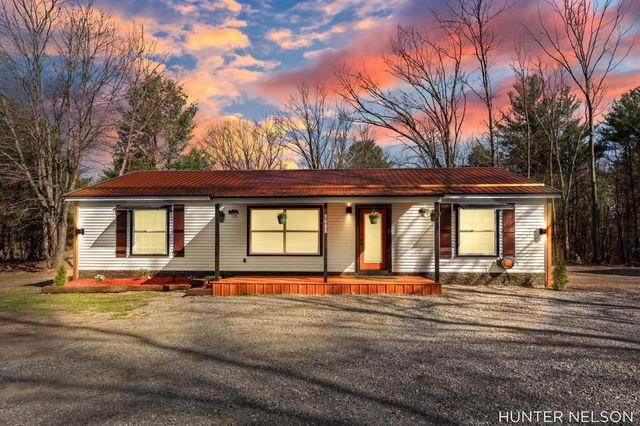 3088 Central Avenue, Muskegon, MI 49445