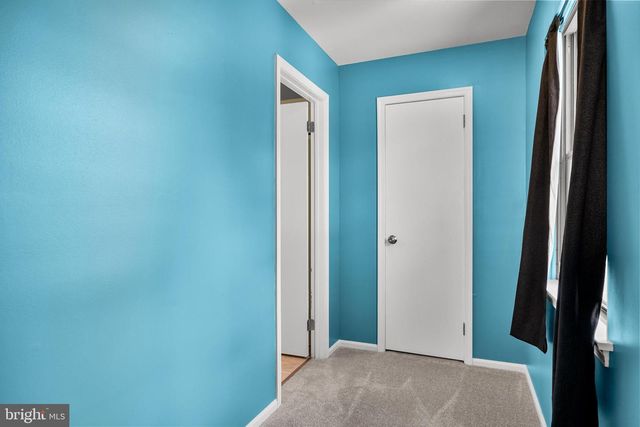 12 HEWITT LN, Sicklerville, NJ 08081
