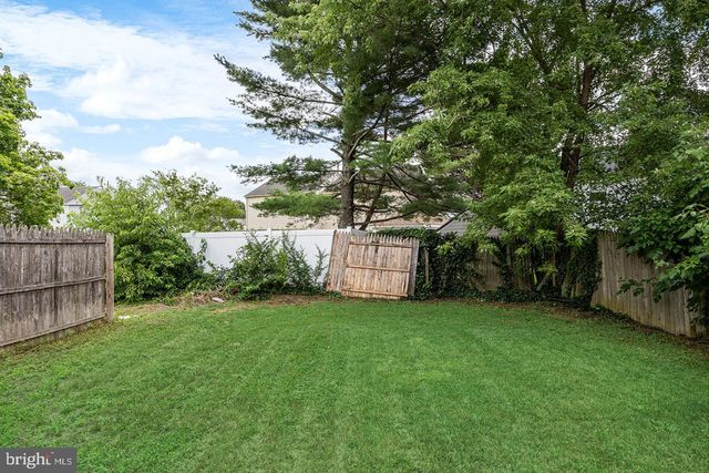 12 HEWITT LN, Sicklerville, NJ 08081