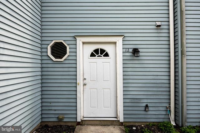 12 HEWITT LN, Sicklerville, NJ 08081