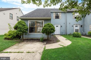 12 HEWITT LN, Sicklerville, NJ 08081