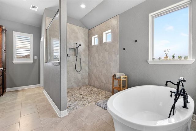 2041 Bella Vita DR, Nolanville, TX 76559