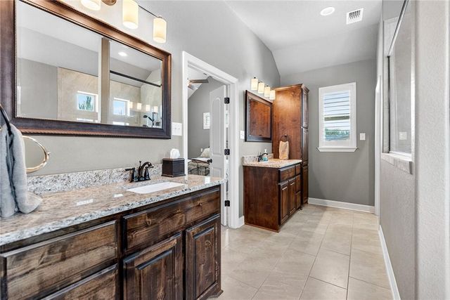 2041 Bella Vita DR, Nolanville, TX 76559