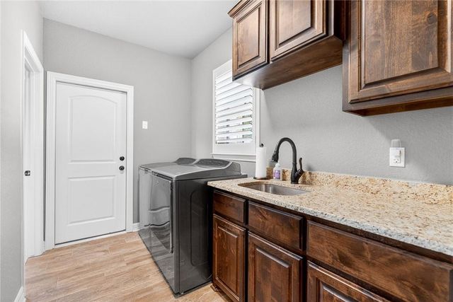 2041 Bella Vita DR, Nolanville, TX 76559
