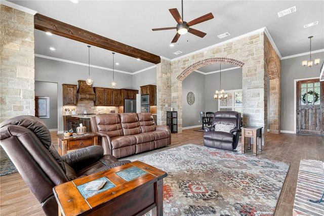 2041 Bella Vita DR, Nolanville, TX 76559