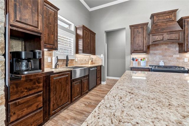 2041 Bella Vita DR, Nolanville, TX 76559