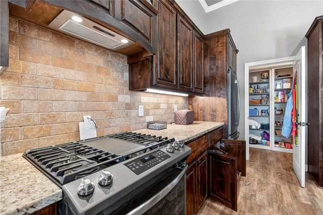 2041 Bella Vita DR, Nolanville, TX 76559