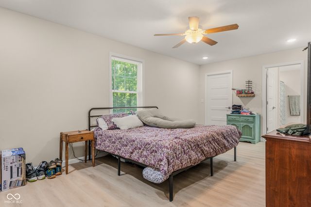 1109 W Vine Street, Brownstown, IN 47220