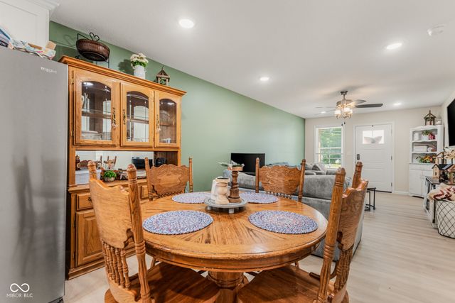 1109 W Vine Street, Brownstown, IN 47220