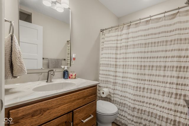 1109 W Vine Street, Brownstown, IN 47220