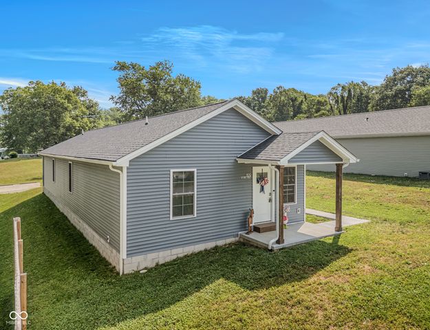1109 W Vine Street, Brownstown, IN 47220