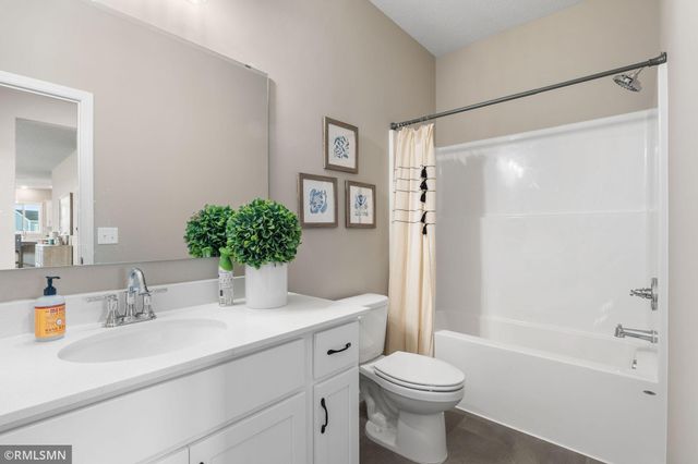 6102 Radford Avenue NE, Otsego, MN 55330