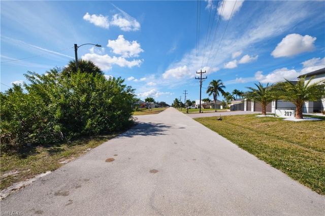 201 SW 40th ST, Cape Coral, FL 33914