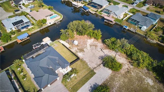 201 SW 40th ST, Cape Coral, FL 33914