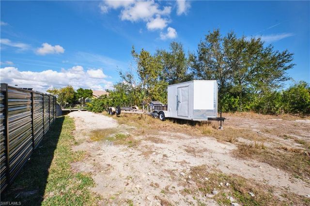 201 SW 40th ST, Cape Coral, FL 33914