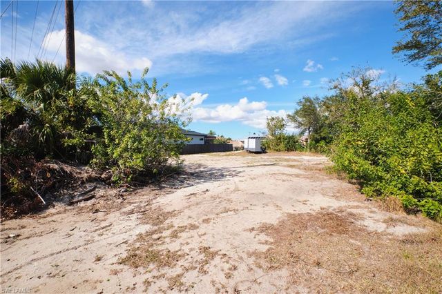 201 SW 40th ST, Cape Coral, FL 33914