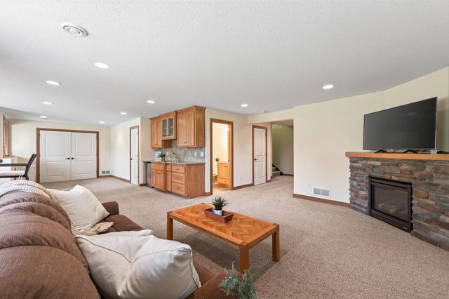 11610 St Andrews Circle, Blaine, MN 55449