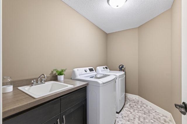 11610 St Andrews Circle, Blaine, MN 55449