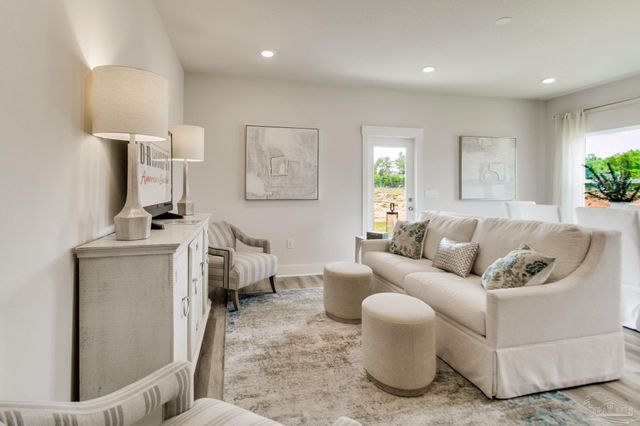 4527 Tenpence Cir, Pace, FL 32571