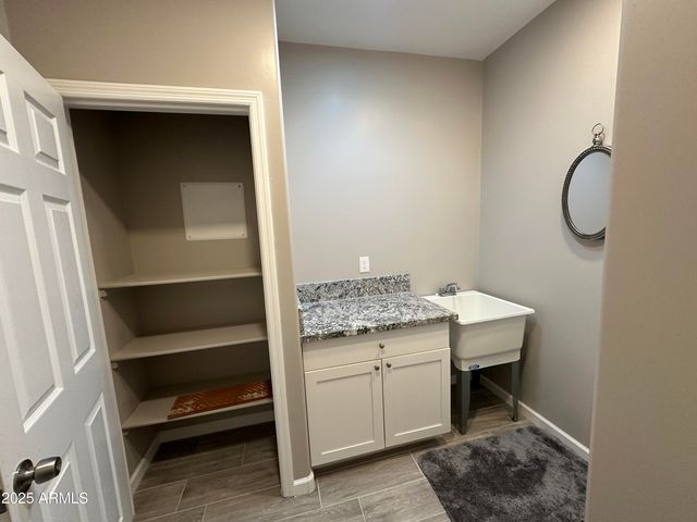 43019 N 18th Street, New River, AZ 85087