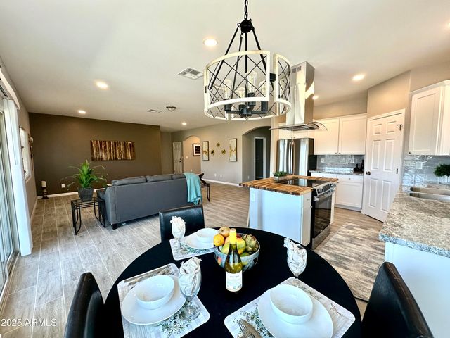 43019 N 18th Street, New River, AZ 85087