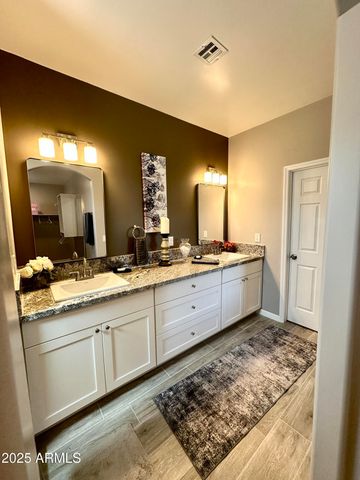 43019 N 18th Street, New River, AZ 85087