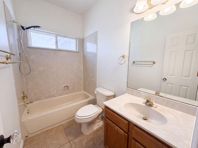 9809 Buckeye Street NW, Albuquerque, NM 87114
