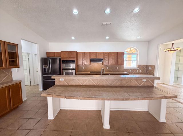 9809 Buckeye Street NW, Albuquerque, NM 87114