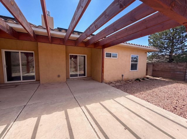 9809 Buckeye Street NW, Albuquerque, NM 87114