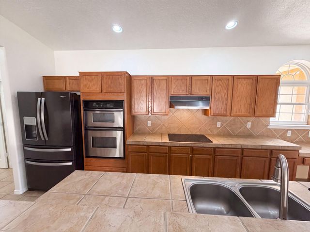 9809 Buckeye Street NW, Albuquerque, NM 87114