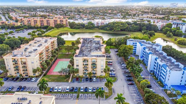 9360 Fontainebleau Blvd 101, Miami, FL 33172