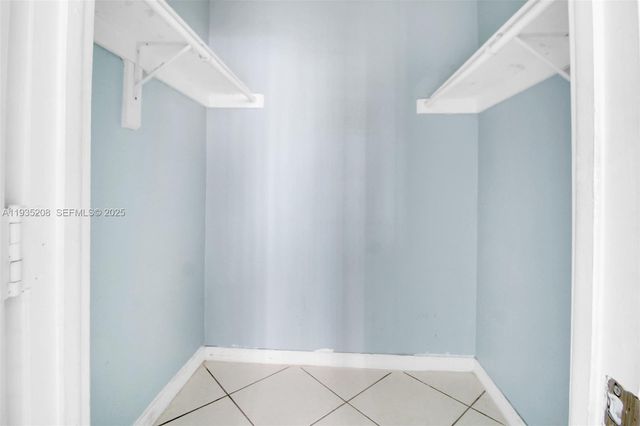 9360 Fontainebleau Blvd 101, Miami, FL 33172