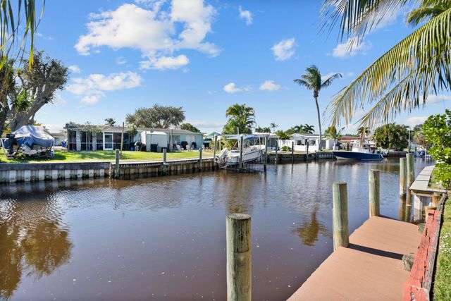 2456 SW Hideaway Lane, Stuart, FL 34994