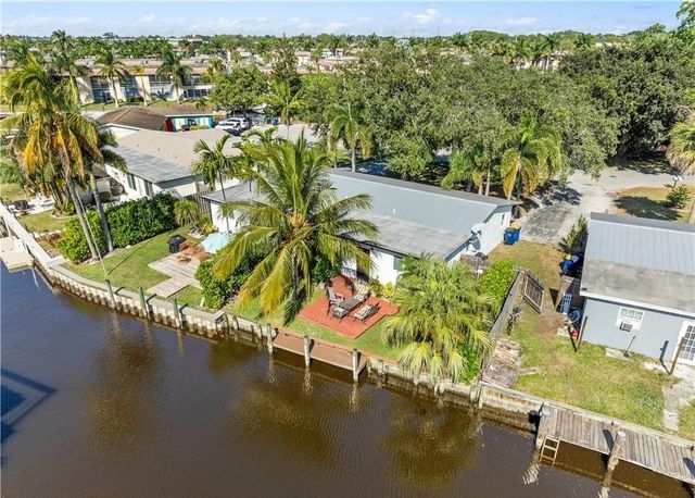 2456 SW Hideaway Lane, Stuart, FL 34994