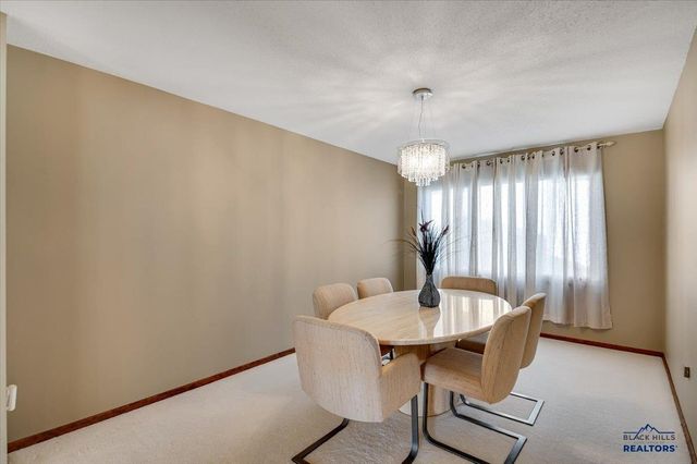 3114 STOCKADE DR, Rapid City, SD 57702