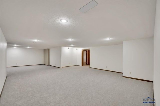 3114 STOCKADE DR, Rapid City, SD 57702